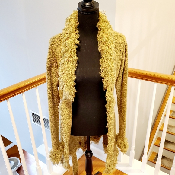 Sweater - Picture 2 of 3